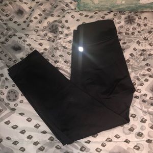 Fabletics Capri High-Waisted Legging